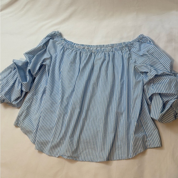 Ambiance Off the Shoulder Blue and White Striped Top Size 2X - Picture 2 of 3